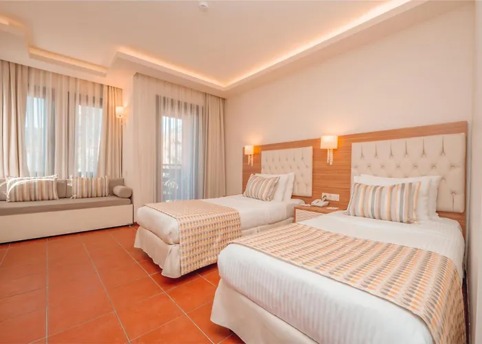 Sundia By Liberty Suncity Hotell 4*